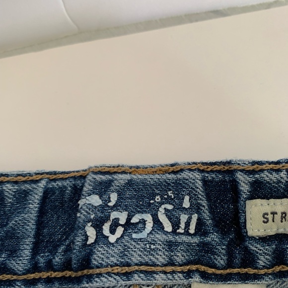 Oshkosh size 5R straight blue jeans. Waist size adjustable. Good condition. - Picture 6 of 14